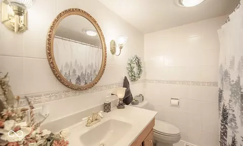 Bath - 8620 W Fall Creek Dr, Pendleton, IN 46064 photo 1 of 6