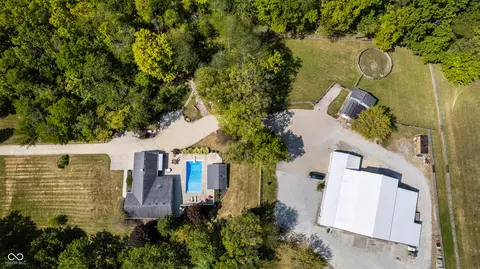 View/Area - 8620 W Fall Creek Dr, Pendleton, IN 46064 photo 4 of 6