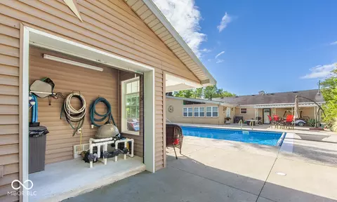Exterior - 8620 W Fall Creek Dr, Pendleton, IN 46064 photo 11 of 19