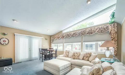 Living - 8620 W Fall Creek Dr, Pendleton, IN 46064 photo 1 of 2