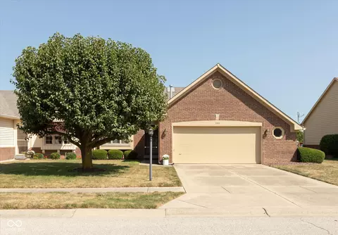 999 Peppermill Run, Greenwood, IN 46143