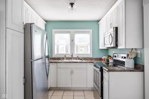 Kitchen - 308 E High St E, Pendleton, IN 46064 photo 3 of 3