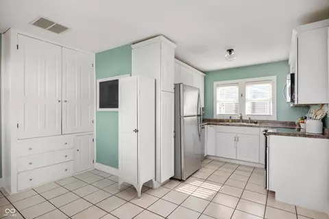 Kitchen - 308 E High St E, Pendleton, IN 46064 photo 1 of 3