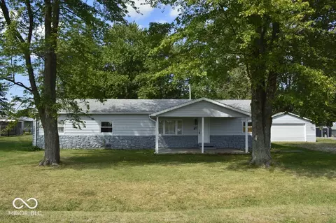 1016 W Broadway St, Shelburn, IN 47879