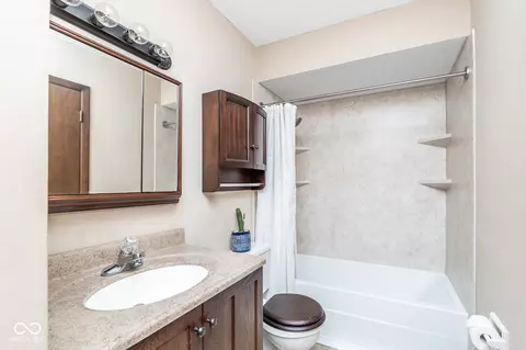 Bath - 13914 E 116th St, Fishers, IN 46037 photo 1 of 4