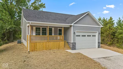 2143 E Harrod Rd, Austin, IN 47102