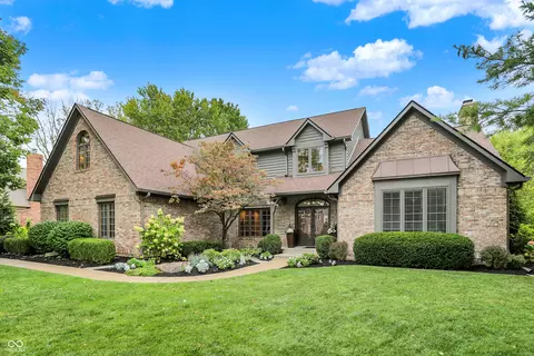1962 Camargue Dr, Zionsville, IN 46077
