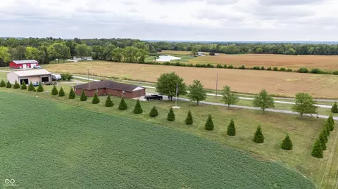 618 W 750 S, Trafalgar, IN 46181