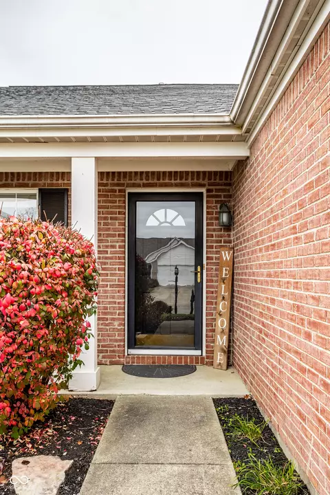 12270 Split Granite Dr, Fishers, IN 46037 photo 5