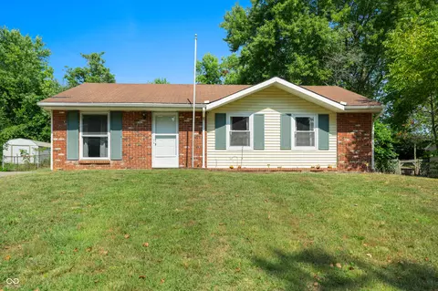 3410 W Indian Creek Dr, Bloomington, IN 47403