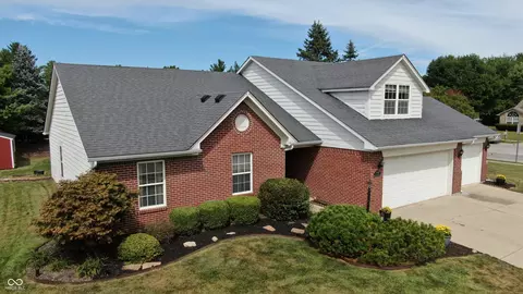 7418 Apple Cross Cir, Avon, IN 46123