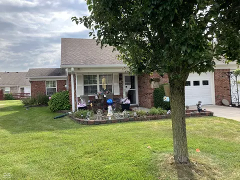 8203 Bentley Farms Dr, Indianapolis, IN 46259