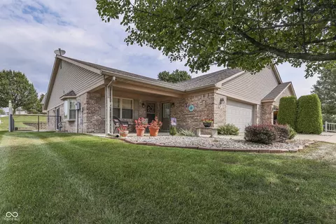 416 Camellia Ct, Bargersville, IN 46106