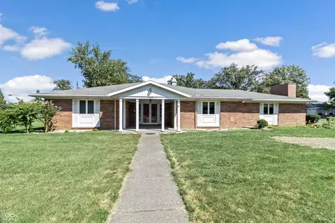 106 Lord Dr, Hartford City, IN 47348