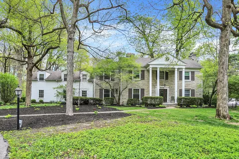 8383 N Illinois St, Indianapolis, IN 46260