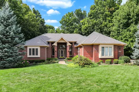 12636 Old Stone Dr, Indianapolis, IN 46236