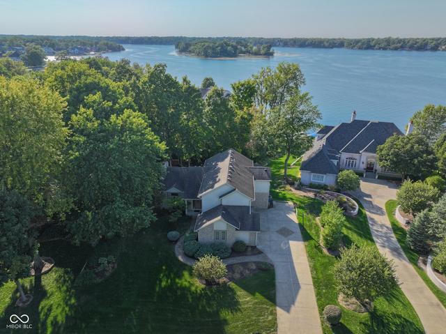 9364 Promontory Cir, Indianapolis, IN 46236
