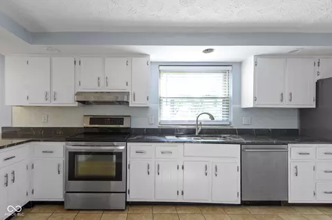 Kitchen - 731 E Main St, Carmel, IN 46032 photo 4 of 5