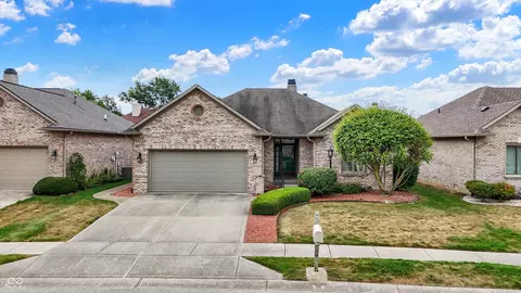 1623 Foxmere Way, Greenwood, IN 46142