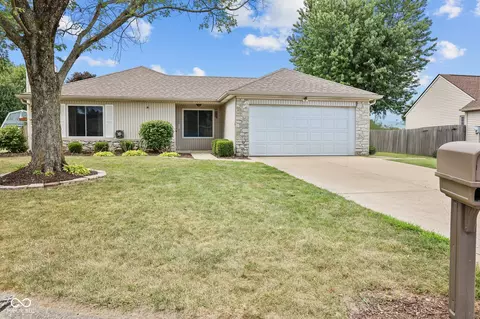 8924 Country Walk Ct, Indianapolis, IN 46227