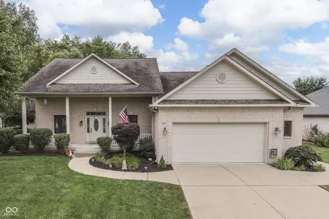 868 Wild Rose Ln, Greenwood, IN 46142