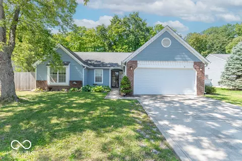 7310 Tappan Dr, Indianapolis, IN 46268