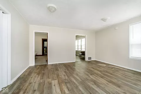 Living - 220 E Walnut St, Kokomo, IN 46901 photo 1 of 6