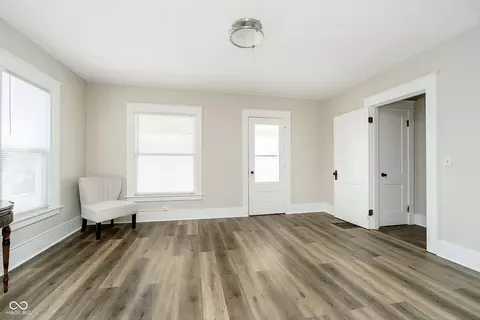 Living - 220 E Walnut St, Kokomo, IN 46901 photo 5 of 6