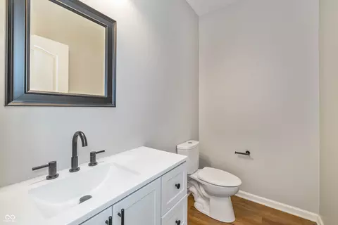 Bath - 9761 Rolling Plain Dr, Noblesville, IN 46060 photo 1 of 3