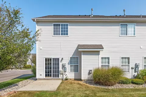 Exterior - 9761 Rolling Plain Dr, Noblesville, IN 46060 photo 3 of 4