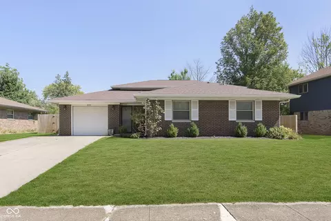 2723 Saturn Dr, Indianapolis, IN 46229