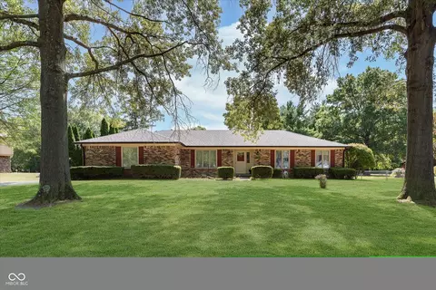 6659 Lana Ct W, New Palestine, IN 46163