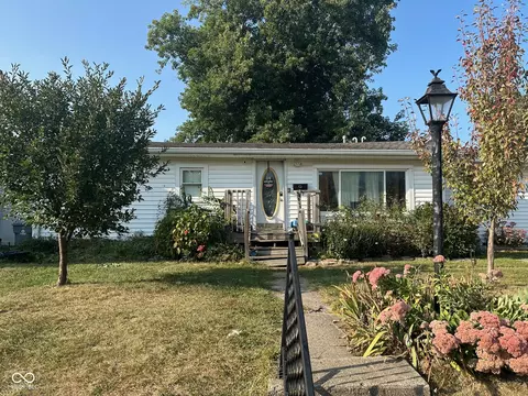 2012 S N St, Elwood, IN 46036