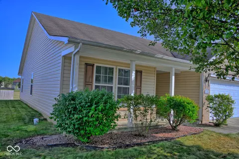 1519 Maplewood Ln, Pendleton, IN 46064 photo 2