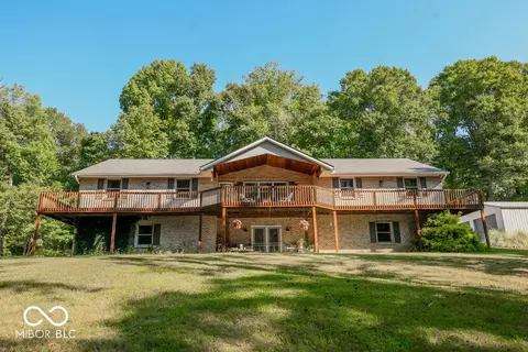 3167 Horse Farm Dr, Spencer, IN 47460