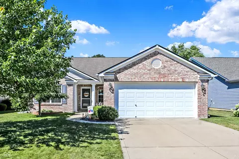 3840 Tartan Trl, Whitestown, IN 46075