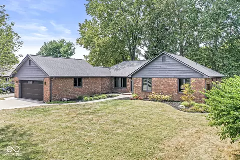 160 Williamsburg Ln, Franklin, IN 46131