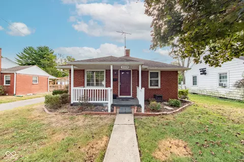 2009 Newton St, Columbus, IN 47201