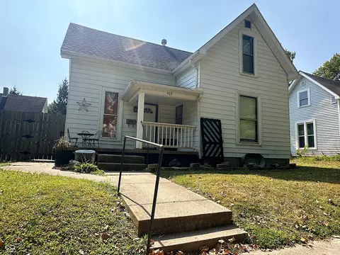 903 W Pike St, Crawfordsville, IN 47933