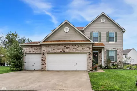 1300 Birchwood Way, Greenwood, IN 46143
