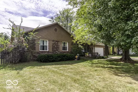 297 W Harriman Ave, Bargersville, IN 46106