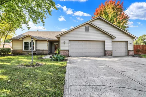 5269 Saint Vail Ct, Noblesville, IN 46062