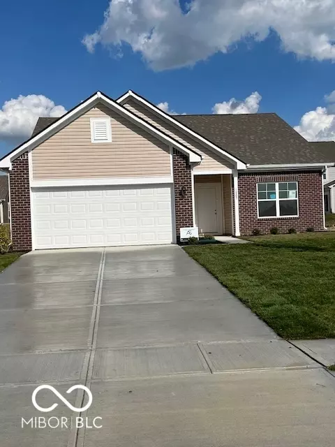 1807 N Rapids Ct, Greenfield, IN 46140