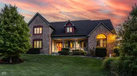 7425 Berkshire Ln, Cumberland, IN 46229