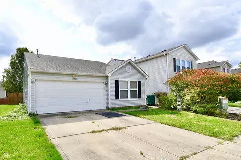 10821 Walnut Grv, Camby, IN 46113