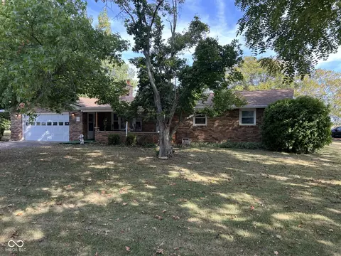 5196 Maple St, Straughn, IN 47387