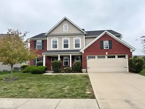2570 Falcon Dr, Greenwood, IN 46143