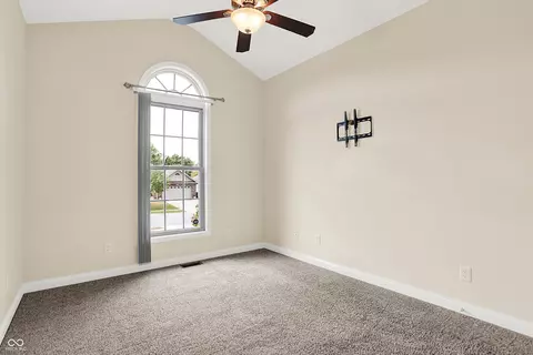 6166 Regency Dr, Columbus, IN 47203 photo 32