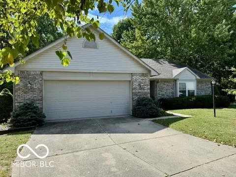 890 Preakness Dr, Greenwood, IN 46143