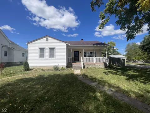 302 W Main St, Westport, IN 47283